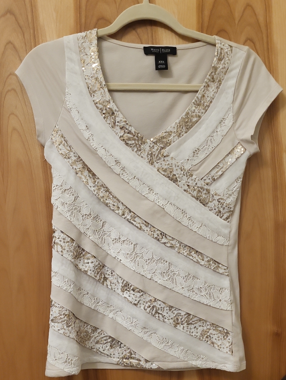 White House Black Market Cream and Gold Short-Sleeve V-Neck Top